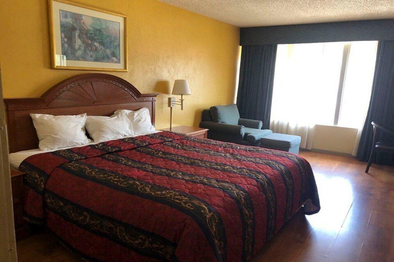 Oyo Hotel Tulsa I-44 Midtown Eksteriør bilde